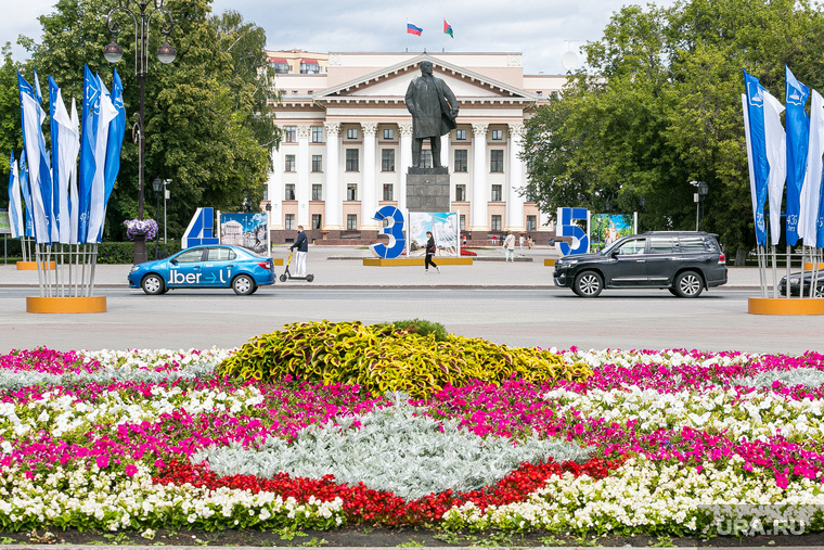 Украшения к дню города. Тюмень, правительство тюменской области, клумба, тюмень, виды тюмени
