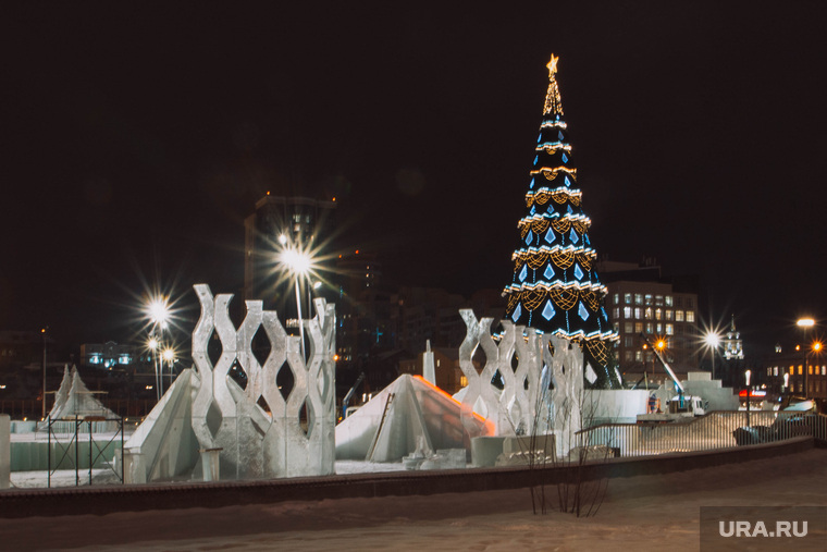 Украшение города к Новому Году. Пермь, ледовый городок, новогодняя елка, новогодняя площадь, украшение города, новогоднее оформление