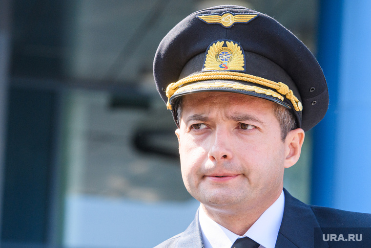 Пресс-конференция по аварийной посадке рейса U6178 в Подмосковье. Екатеринбург, юсупов дамир