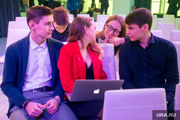 Россия страна возможностей. Мой первый бизнес, ноутбук, apple, макбук, эпл, молодежь