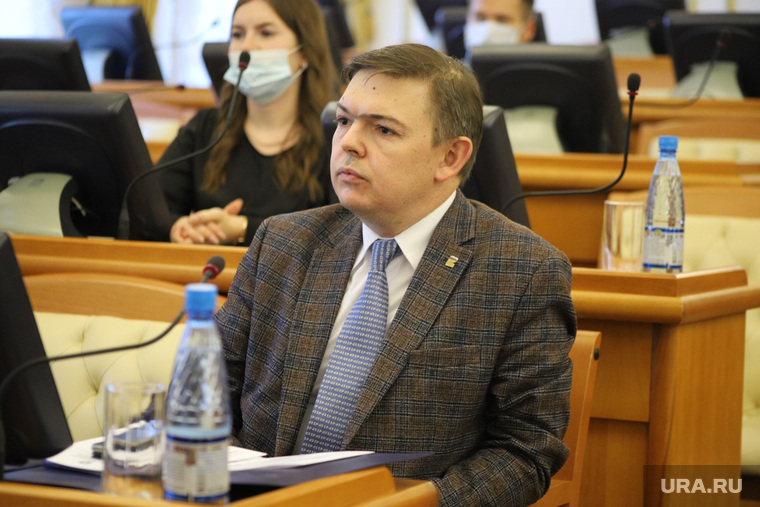 Комитет по законодательству и государственному строительству. Курган, вяткин родион