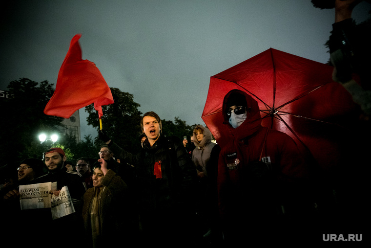 Митинг коммунистов КПРФ на Пушкинской площади. Москва, протестующие, кпрф, митинг, протест, коммунисты