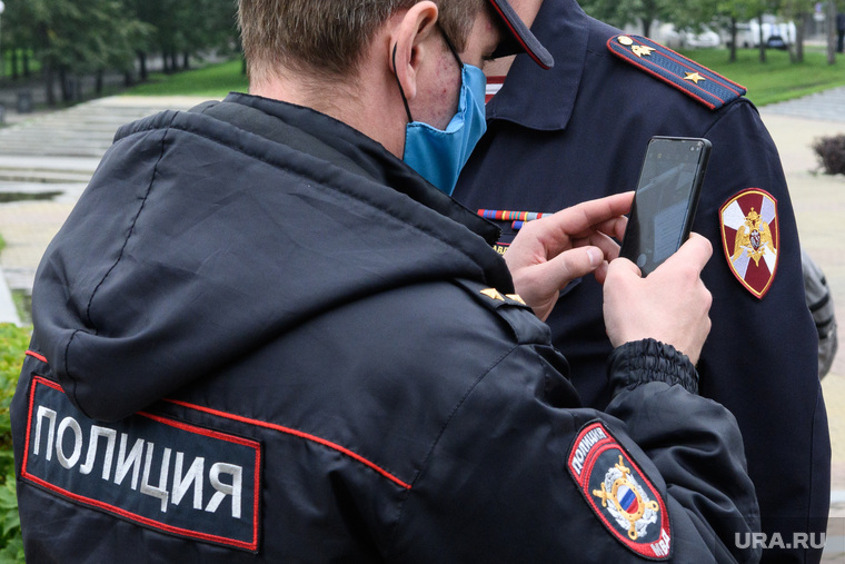 Гражданский сбор на Октябрьской площади. Необр, силовики, наблюдение, слежка, полиция, росгвардия