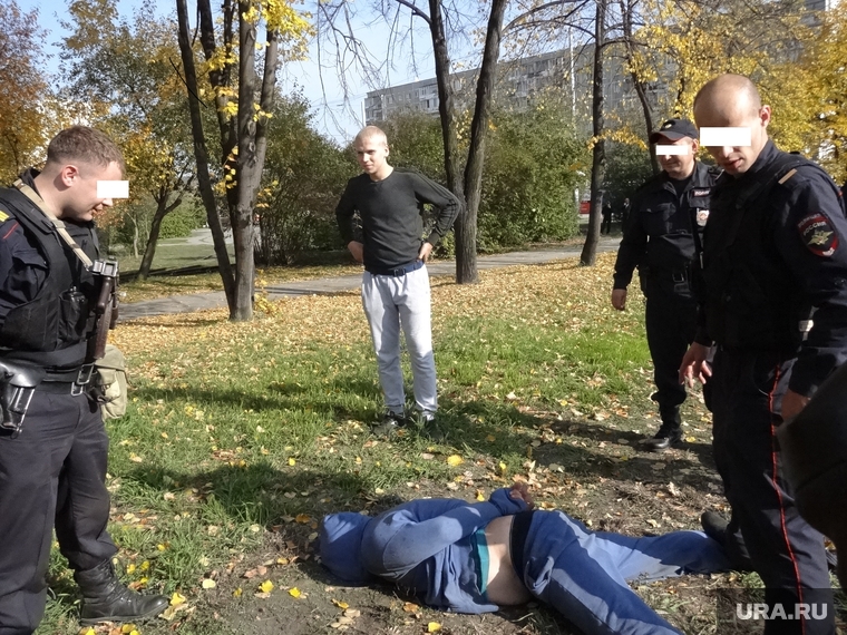 В Екатеринбурге задержали наркомана чуть не задушил девушку водителя. Екатеринбург, преступник, задержание