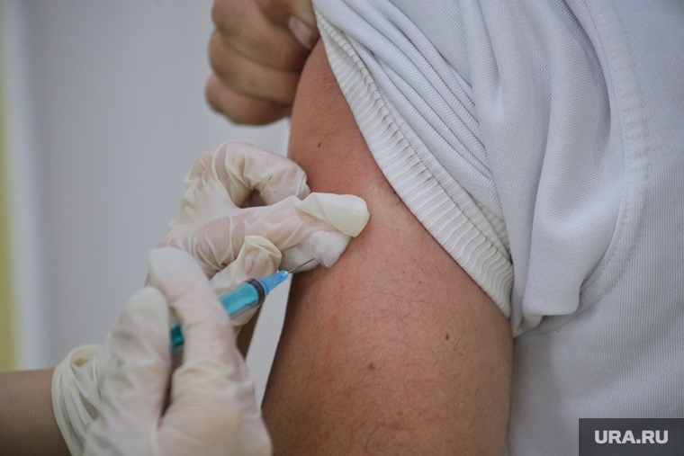 Пункт вакцинации в ТЦ «Воробьёвы горы». Курган, прививка, вакцинация, ковид, вакцина от коронавируса, прививка от covid19, ковид 19