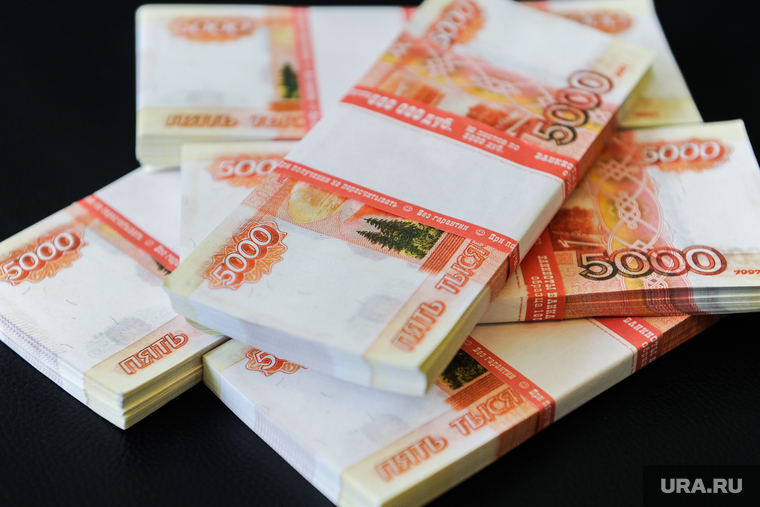 Деньги, валюта, банкноты, рубли, евро. Челябинск, 5тысяч, деньги, рубли