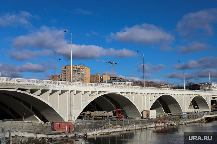 Завершающий этап реконструкции Макаровского моста. Екатеринбург, макаровский мост