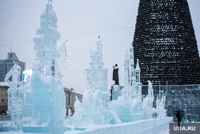 Открытие Ледового городка на Площади 1905 года. Екатеринбург , ледовый городок, площадь1905 года, новый год, ледовые фигуры