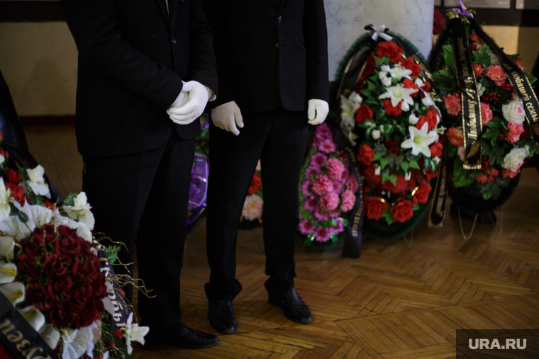 Прощальная церемония с Владимиром Аликиным. Пермь, венки, смерть, похороны