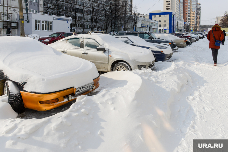 Снегопад. Челябинск, снег, пешеход, снегопад, зима, автомобиль, автотранспорт, мороз