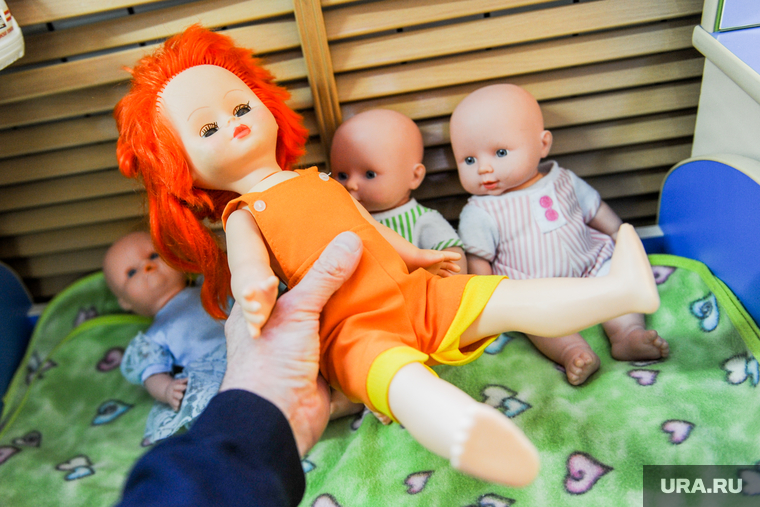 Роспотребнадзор проверяет  детский сад и магазин на соблюдение противоковидных мер. Челябинск, игрушки, детский сад, детсад, дети, кукла, пупсик, насилие над детьми, детская безопасность