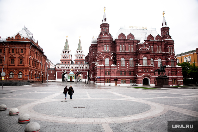 Москва во время объявленного режима самоизоляции. Москва, государственный исторический музей, манежная площадь, гим, москва