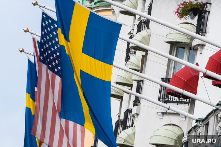 Виды Стокгольма. Швеция.ЛГБТ, флаг сша, флаг великобритании, флаг швеции