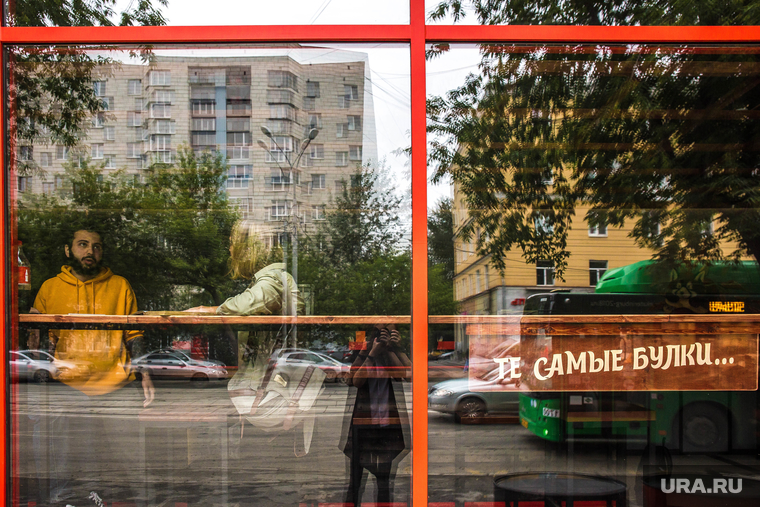 Китайский стрит-фуд "Бао Нихао". Екатеринбург, отражение, бао нихао