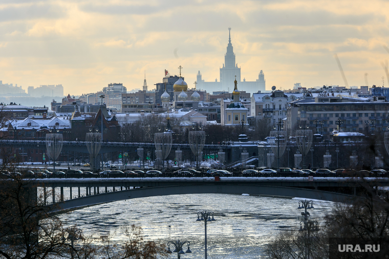 Зимняя Москва, снег, зима, ледоход, город москва, здание мгу, вид из кремля, большой каменный мост, москва-река
