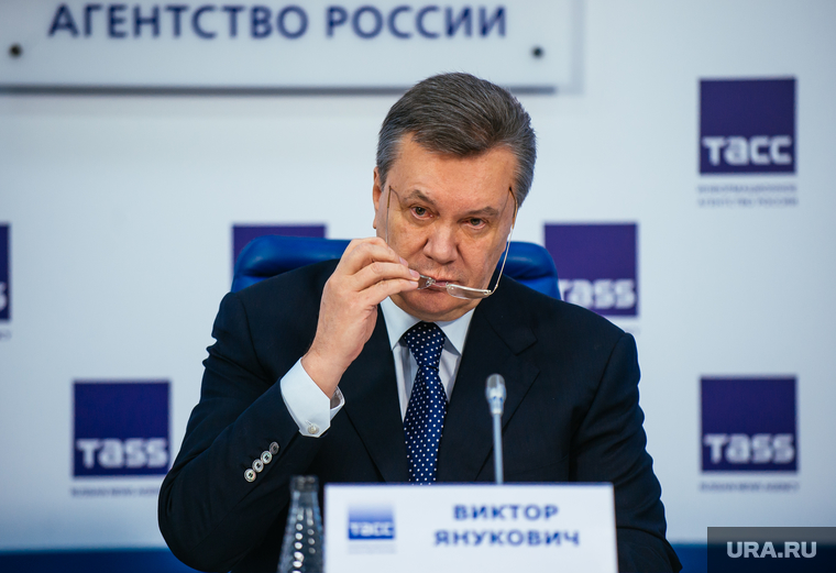 Пресс-конференция Виктора Януковича. Москва, очки, янукович виктор
