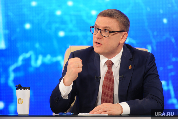 Прямая линия с Алексеем Текслером. Челябинск , портрет, текслер алексей, кулак