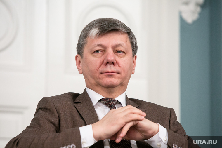 Круглый стол КПРФ по принятию поправок к Конституции РФ. Москва, новиков дмитрий