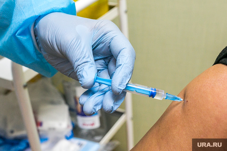 Где можно сделать платную прививку. Искусственная рука для вакцины.