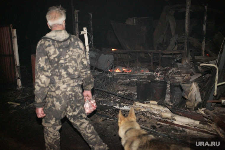 Пожар в снт Солнышко. Тюмень, пожар, пожарище, пепелище, последствия пожара, пожар на дачах