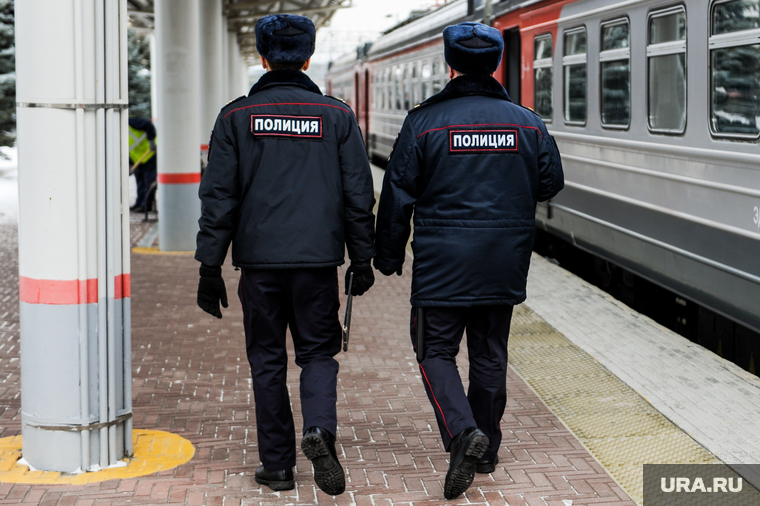 Роспотребнадзор на ЖД вокзале. Челябинск, ржд, жд вокзал челябинск, полиция на транспорте, пригородный поезд