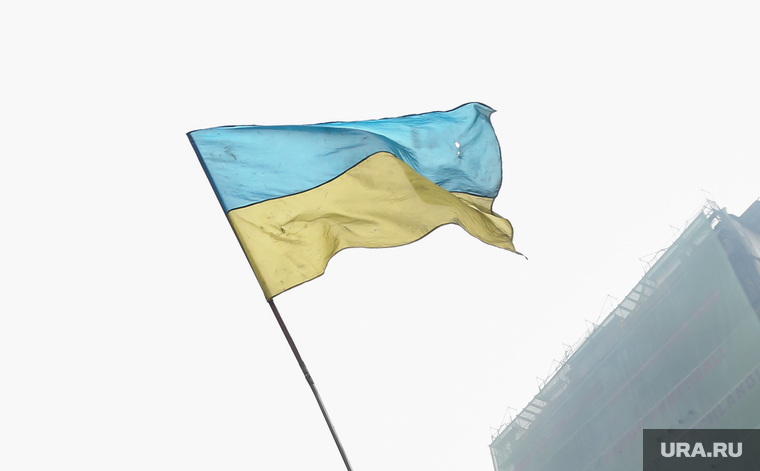 События на Майдане. Киев, флаг украины, майдан, киев, украина, баррикады, самооборона, улица грушевского