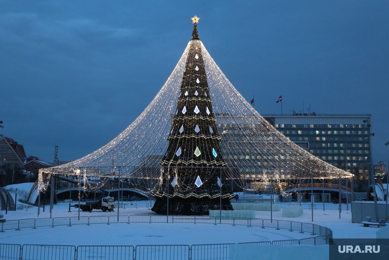 Новогоднее оформление города. Пермь, елка, новогодняя елка, новогоднее оформление