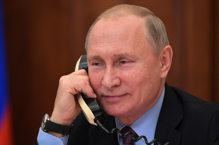 Сайт президента России, stock, улыбка, разговор по телефону, путин владимир, сток, stock