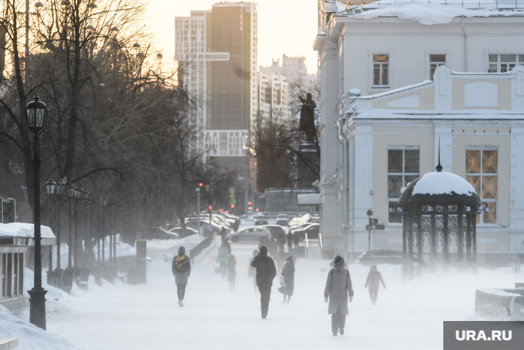 Виды Екатеринбурга, зима, поземка, холода, метель, пурга, город екатеринбург, проспект ленина, плотинка, мороз, холод