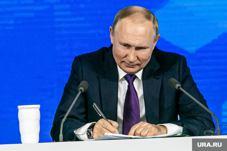 Семнадцатая ежегодная пресс-конференция президента РФ. Москва, портрет, путин владимир