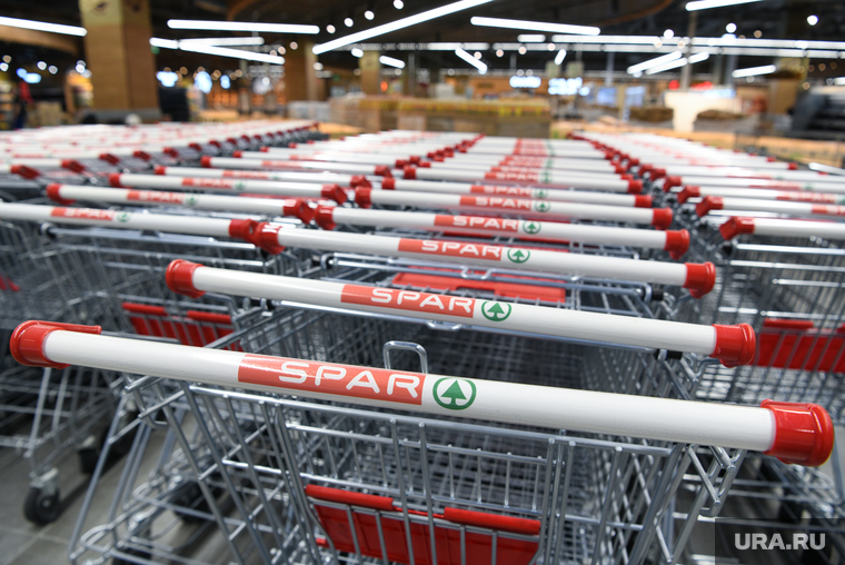 VEER mall на этапе подготовки к техническому открытию. Екатеринбург , продуктовый магазин, супермаркет spar