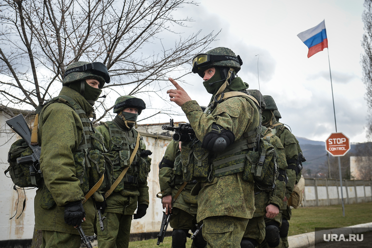 Неопознанные войска в Крыму. Украина. Севастополь, военные, войска, стоп контроль, флаг россии, stop control, вежливые люди, солдат