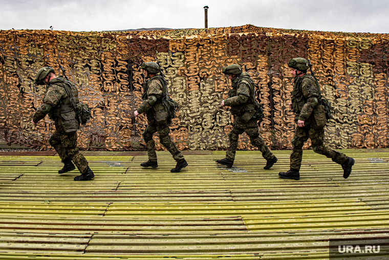 201-я российская военная база. Таджикистан, Душанбе, военнослужащие цво, военная база, солдат, 201военная база, маскировочная сетка
