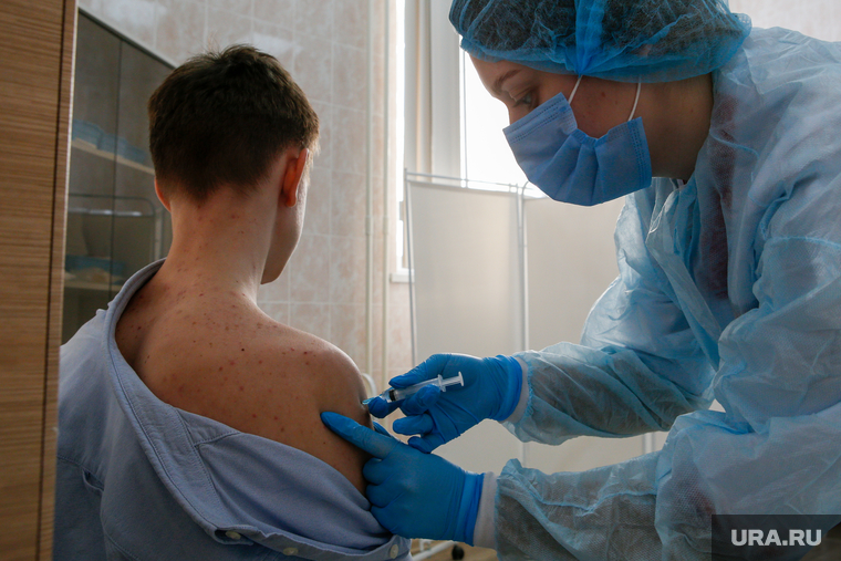 Вакцинация старшеклассников а лицее N 88. Екатеринбург
, укол, covid, вакцина для детей COVID-19, Гам-Ковид-Вак-М, вакцинация детей от covid-19