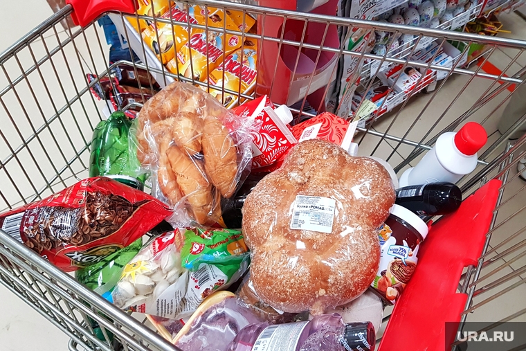 Продовольственная корзина. Курган, продукты, продовольственная корзина, продукты в тележке