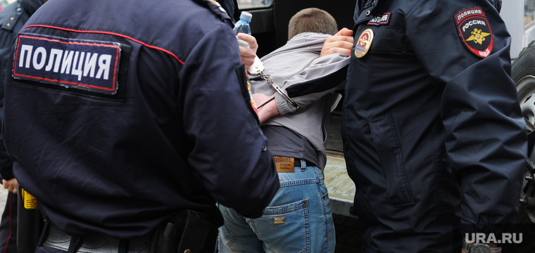 Несанкционированный митинг сторонников Навального против пенсионной реформы. Челябинск, арест, задержание