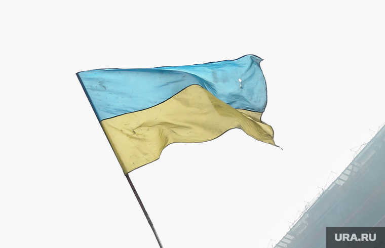 События на Майдане. Киев, флаг украины, майдан, киев, украина, баррикады, самооборона, улица грушевского