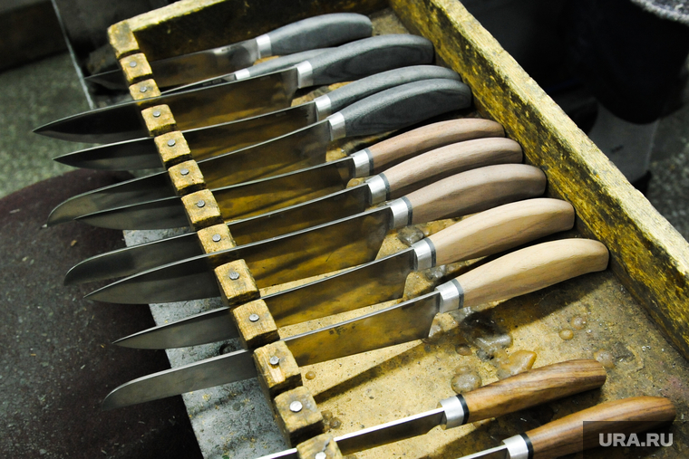 Производство ножей на оружейном предприятии «АиР» в городе Златоуст. Челябинская область, оружие, нож, аир