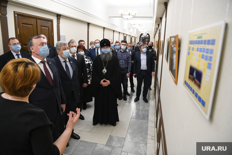 Во время обхода Чернецкий вспоминал, какой была обстановка в городской власти после развала СССР, и о перипетиях его назначения градоначальником