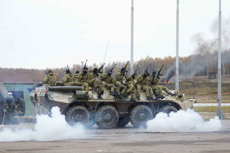 Росгвардия демонстрирует новинки вооружения и техники, оружие, бронетранспортер, росгвардия