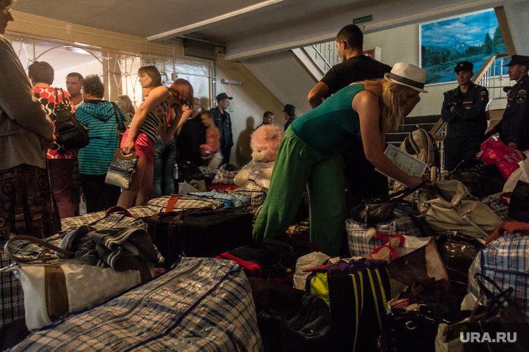 Массовое прибытие украинских беженцев. Магнитогорск, баулы, беженцы, общежитие
