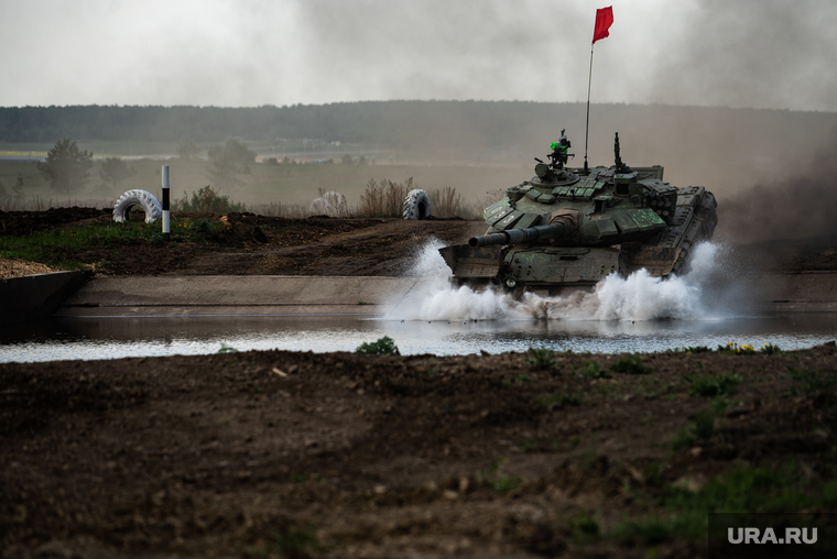 Всеармейский этап конкурса АрМИ-2021 «Танковый биатлон». Челябинская область, танковый биатлон, военные учения, танк т-72