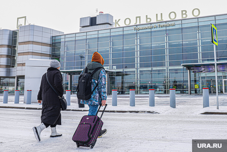 Аэропорт "Кольцово". Екатеринбург, аэропорт кольцово, аэропорт, кольцово, зима, багаж