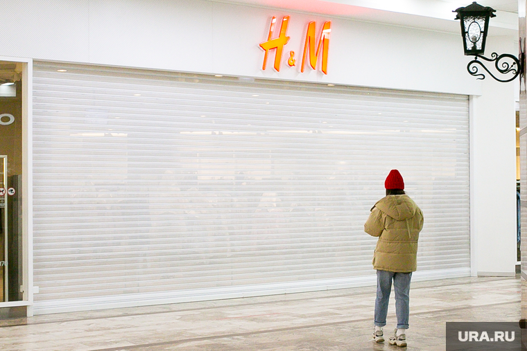 Закрытый магазин H&M. Тюмень , торговый центр, тц, h&m