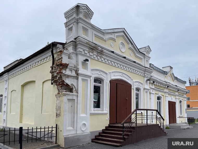 Набережная На Бульваре Солнечном. Курган, памятник архитектуры, куйбышева 40, аптека земянского