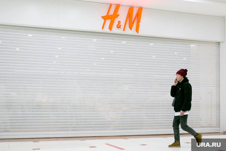 Закрытый магазин H&M. Тюмень , торговый центр, тц, h&m