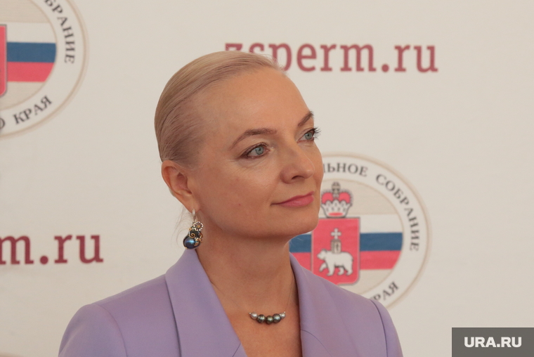 Пленарное заседание Законодательного собрания Пермского края. Пермь, портрет, пленарное заседание, законодательное собрание пермского края, миролюбова татьяна