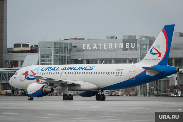 Первый прямой самолет из Китая: Хайнаньские авиалинии. Екатеринбург, уральские авиалинии, ural airlines, самолет