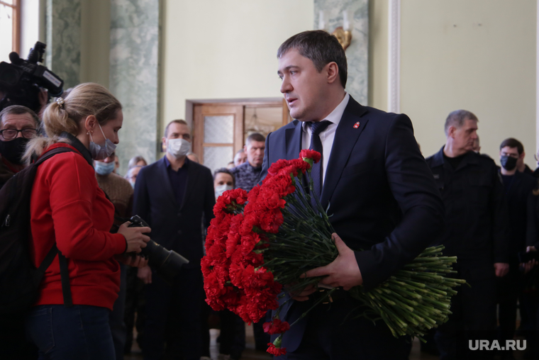 Дмитрий Махонин выразил слова поддержки родным погибших омоновцев и пообещал, что они не останутся без поддержки властей