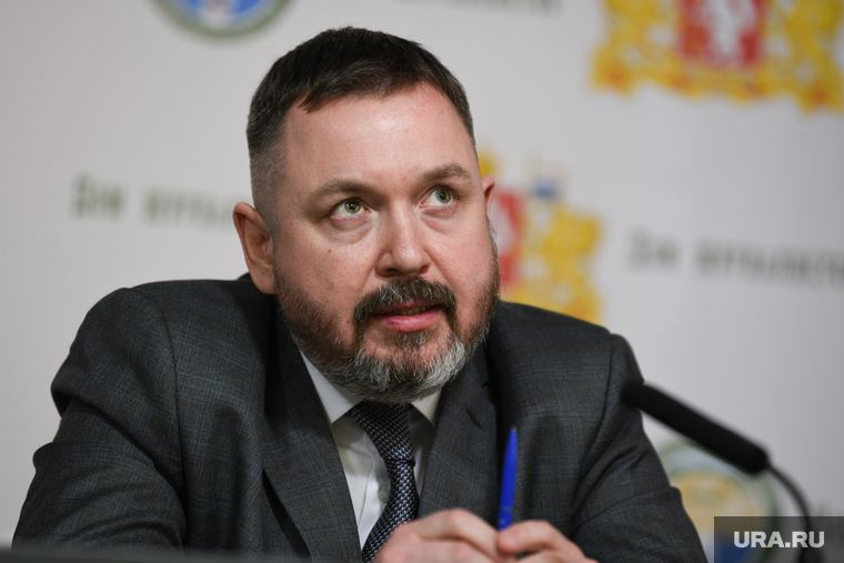 Замминистра спорта Андрей Зяблицев подтвердил актуальность турнира для Свердловской области статистикой: только официально в регионе 22 тысячи шахматистов